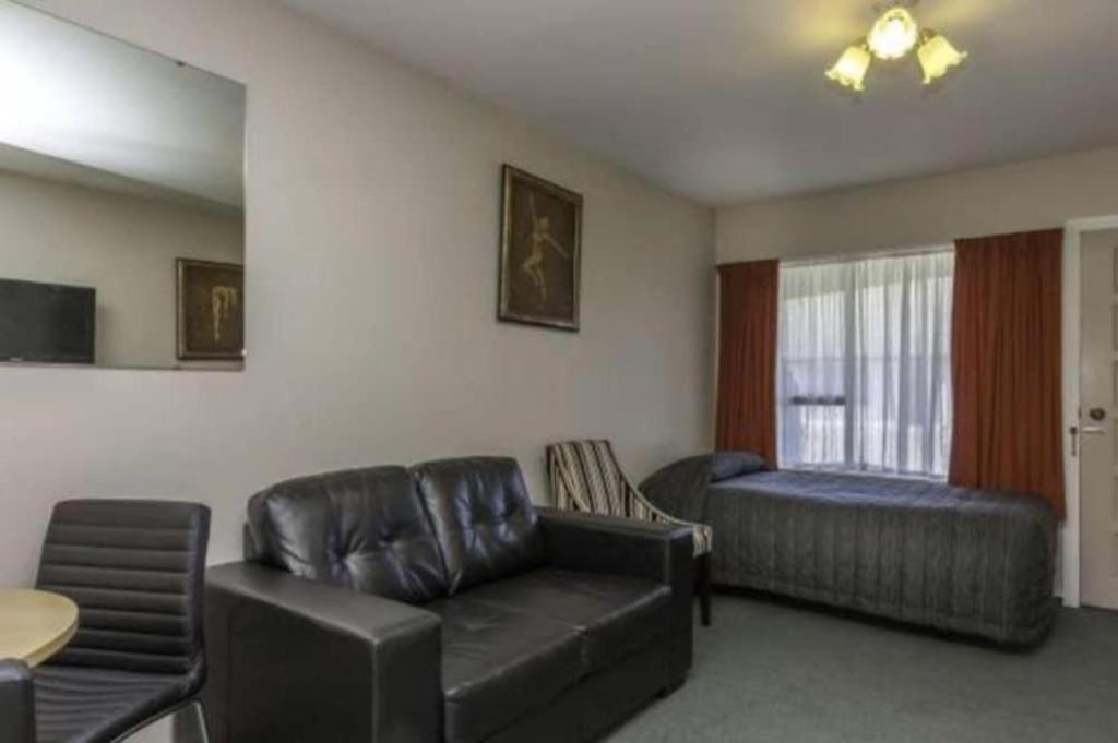Motel Christchurch Motel 4*